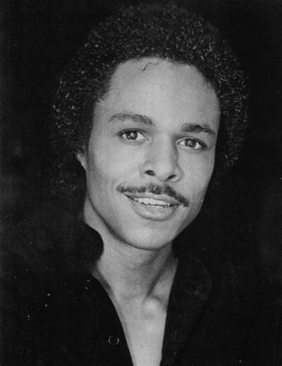 Leon Isaac Kennedy - Bloginfo